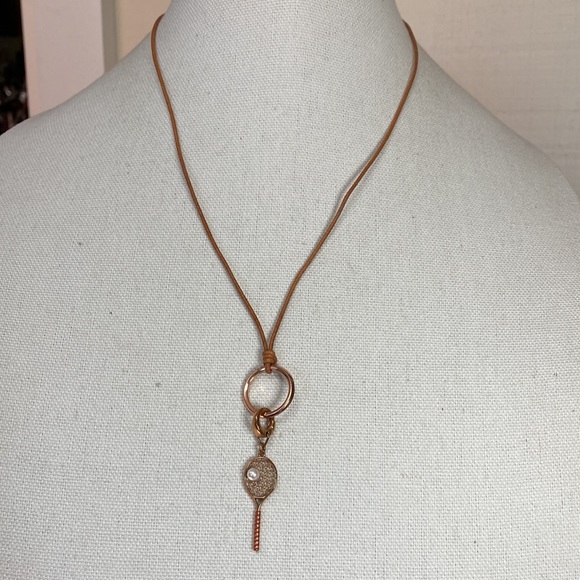Cute Fossil tennis racket and pearl bead necklace - Picture 3 of 7